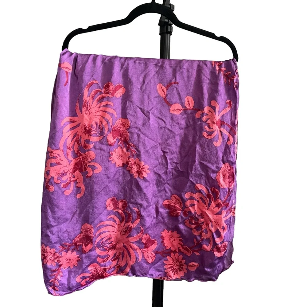Shanghai Tang 100%‎ Mulberry Silk Scarf